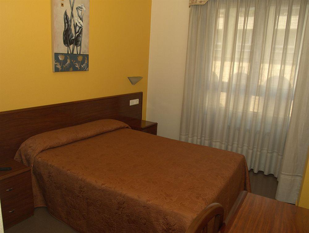 Hotel Playa Poniente Gijón Exteriör bild